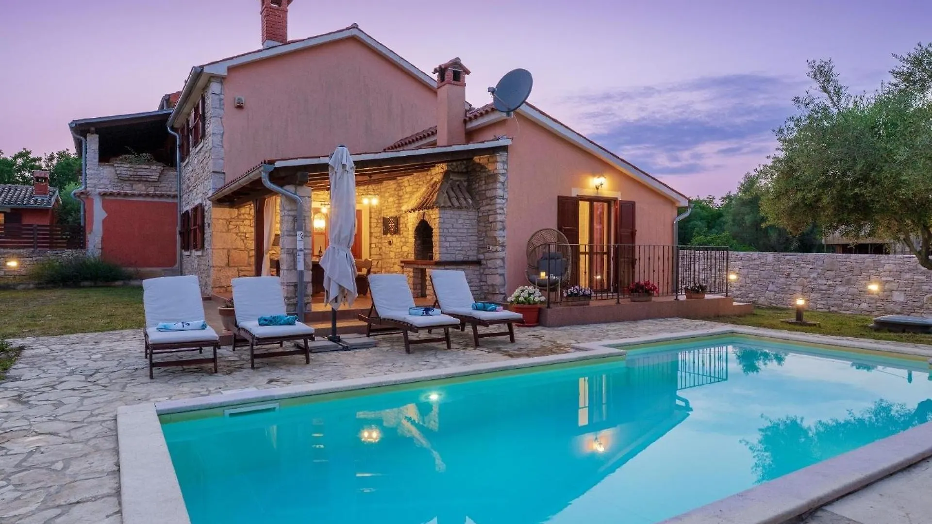 Casa vacanze Ferienhaus Mit Privatpool Fuer 8 Personen Ca 100 Qm In Rakalj, Istrien Bucht Von Rasa